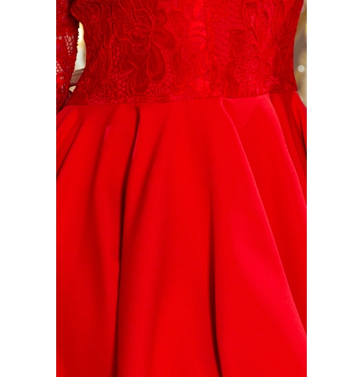 210-6 NICOLLE - sukienka z dłuższym tyłem z koronkowym dekoltem - CZERWONA